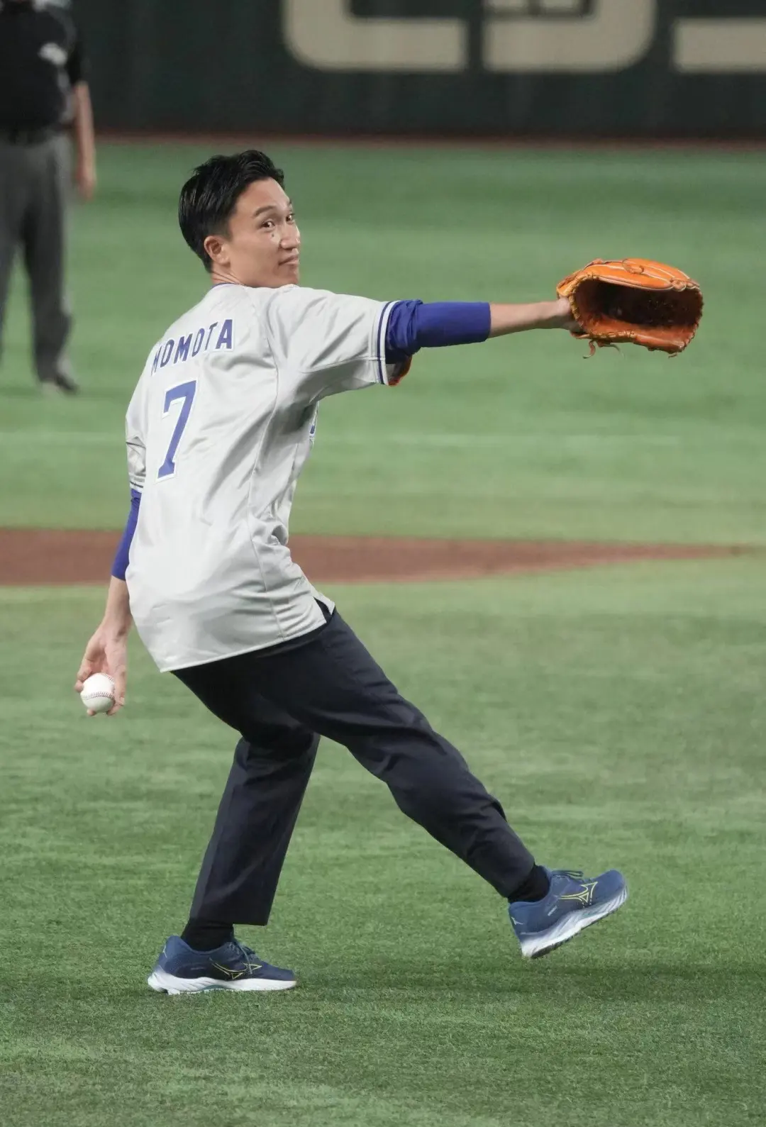 印尼队翻盘马来西亚队,桃田贤斗带队取胜的简单介绍 印尼队翻盘马来西亚队,桃田贤斗带队取胜的简单介绍