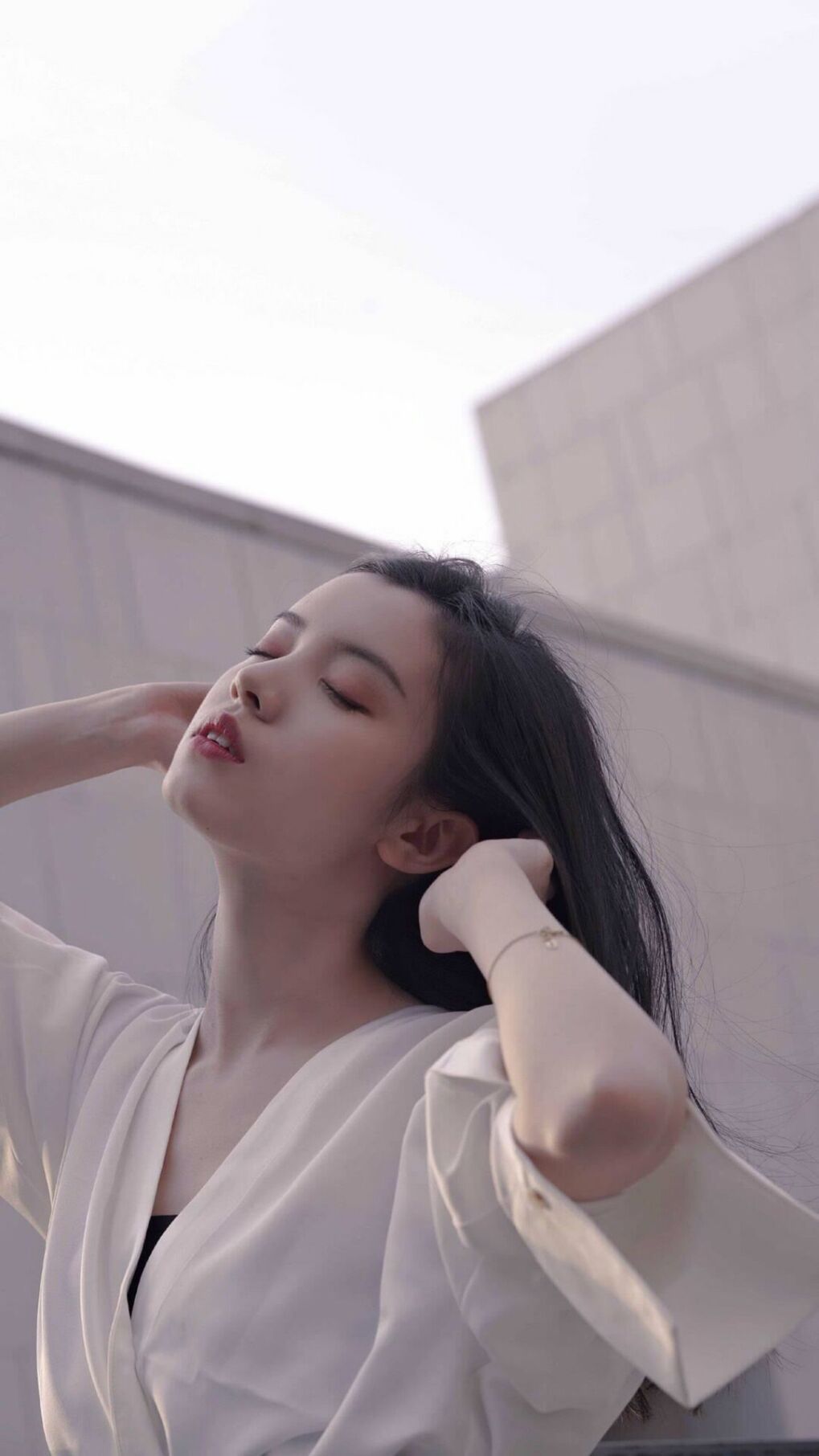 以下是为您构思的文章标题和内容